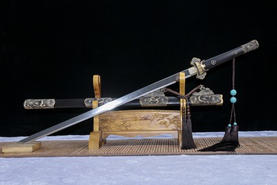 九五至尊豪华麒麟唐刀 扭转纹