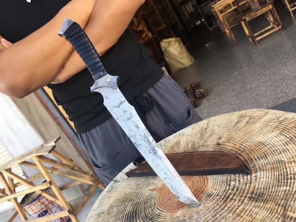 腰尖刃260